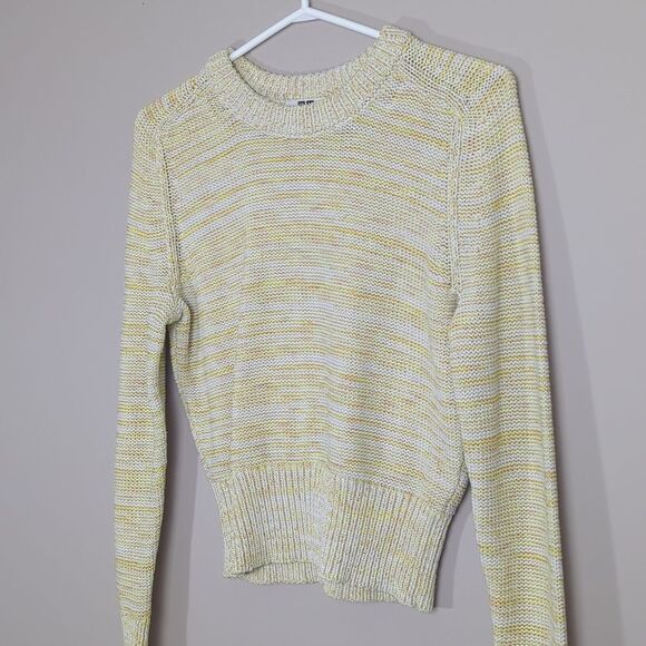 Uniqlo Yellow and White Crew Neck Sweater - Picture 3 of 6